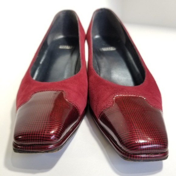 STUART WEITZMAN Red Suede & Patent Block Heels - Picture 3 of 7